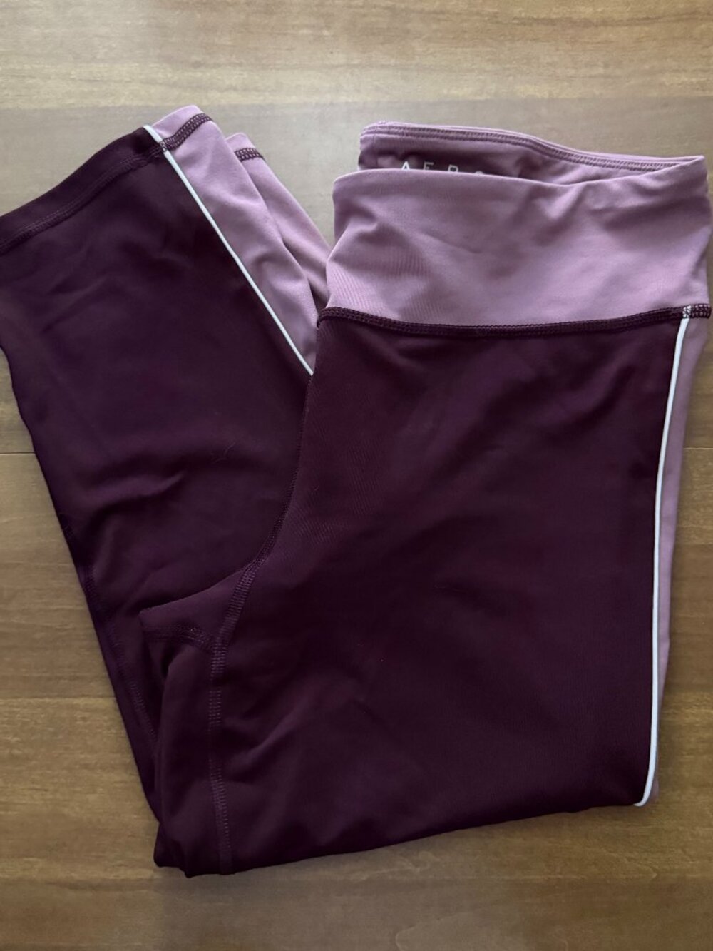 Aeropostale Purple Cropped Athletic Leggings